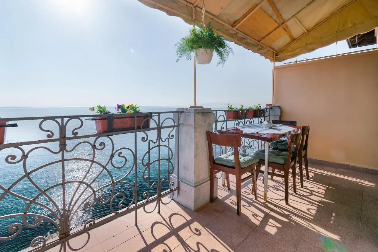Apartments By The Sea Opatija - Volosko, Opatija - 7912 Croácia